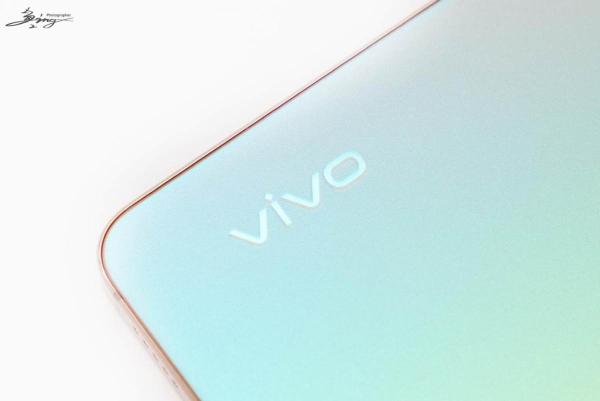 设计工艺再突破 vivo S12系列轻轻飞跃颜值巅峰