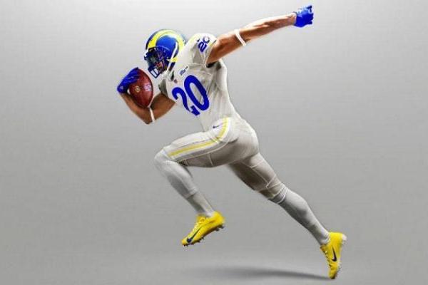 NFL与StatusPRO联合开发VR体育游戏