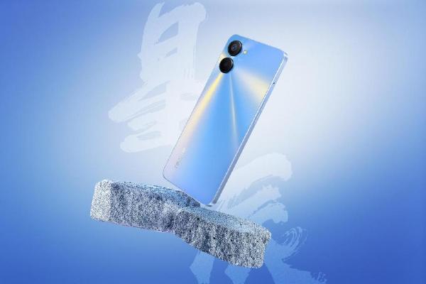 30万像素副摄？真我V20发布 起售价999元