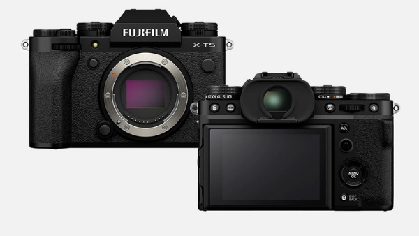 _FUJIFILM-X-T5-view-of-back-lcd-and-front.JPG