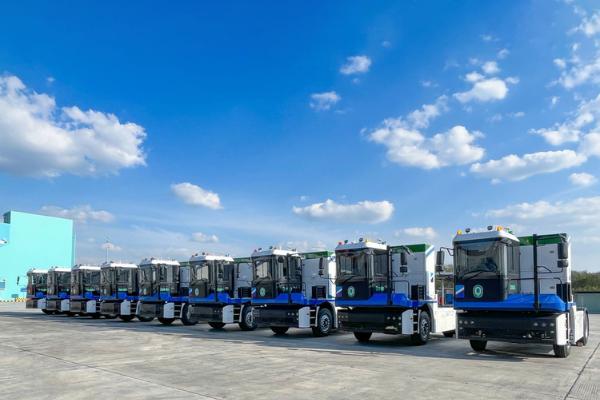 西井科技上海车展发布全球首款可升级智能网联新能源重卡E-Truck