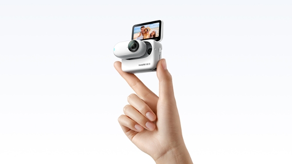 首次配备翻转显示屏，影石Insta360 GO 3拇指相机发布_TOM科技