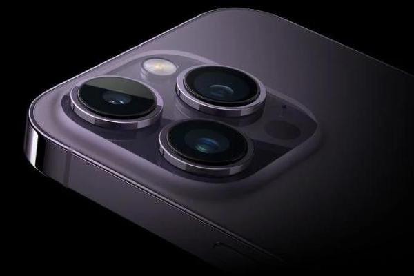 iPhone 15将采用玻璃-塑料混合镜头 光圈为ƒ/1.7