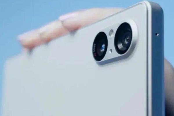 跟同质化的刘海挖孔屏说再见！索尼官宣9月1日发布Xperia 5 V