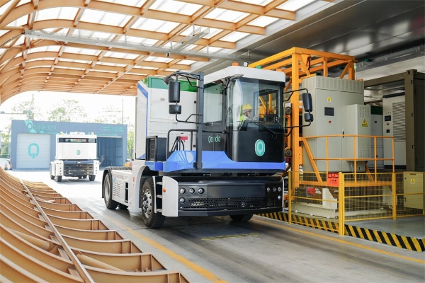 西井科技智能网联新能源重卡 E-Truck 亮相2023 Tech G