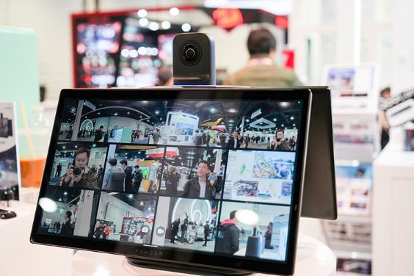 CES2024 | 看到科技QooCam 3 Ultra首秀：支持8K30P和9600万像素全景照片