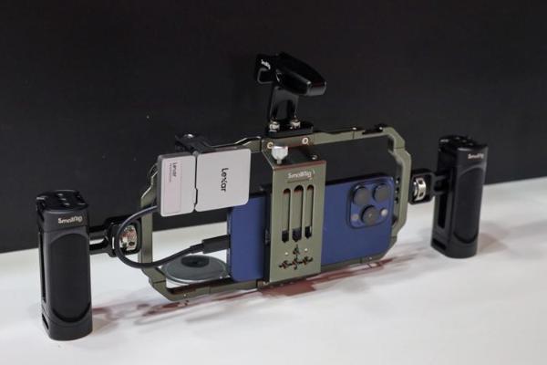 雷克沙携存储摄影套装惊艳P&E：高速SSD助力手机高质量拍摄
