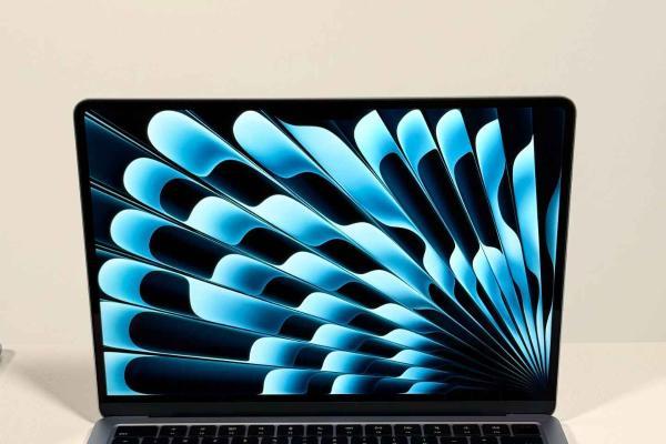 MacBook Air 全新的天蓝色外观提前看 这个颜值打几分？