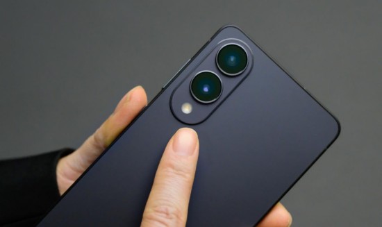 三星Galaxy S25 Edge：突破轻薄极限 融入旗舰级硬核体验