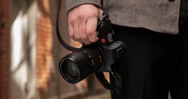 Leicas-Vario-Elmarit-SL-28–70mm-f2.JPG