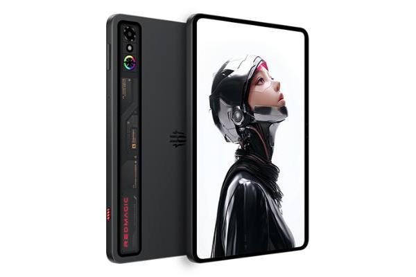 REDMI正式官宣首款旗舰小平板K Pad，王腾微博称“出手即巅峰”
