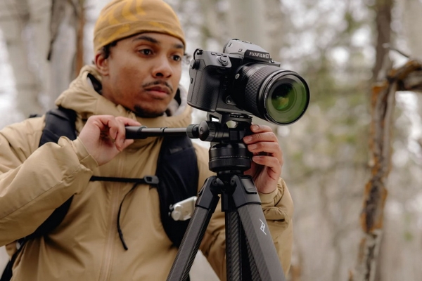 Peak-Design-Pro-Tripod-Lifestyle7-1536x1024.JPG