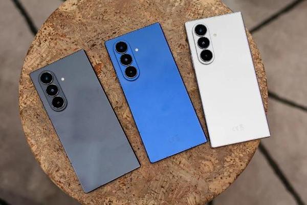 三星Galaxy S26 Ultra或更改设计：相机模组重新设计 更类似Z Flod7