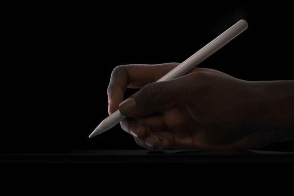 新 Apple Pencil 专利 检测三维空间中的运动倾斜旋转和位置