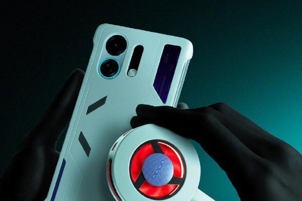 OPPO Find X9曝光：液冷手机壳+磁吸风扇