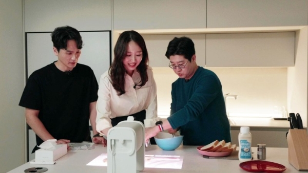 不至于投影，三星绚幕激光投影仪Premiere 5让百寸巨幕触手可及 