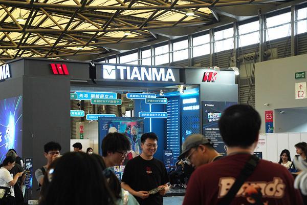 论高刷屏还是天马最灵！多款高刷产品亮相2025ChinaJoy天马展台