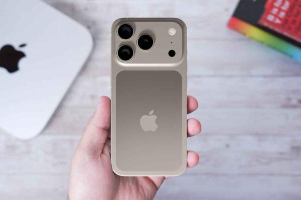 iPhone 17 Pro 将在手机底部三分之二区域新增镂空区域
