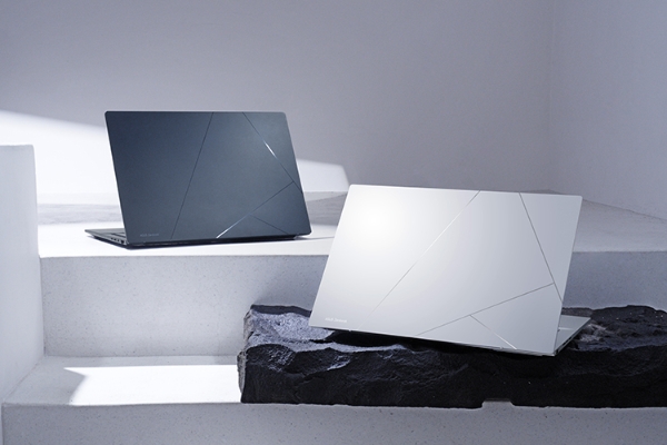 Zenbook-14-OLED_UX3405_Scenario-photo_03.jpg