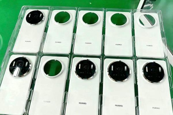 华为Mate 80系列机身颜色曝光，24GB超大内存，11月末发布