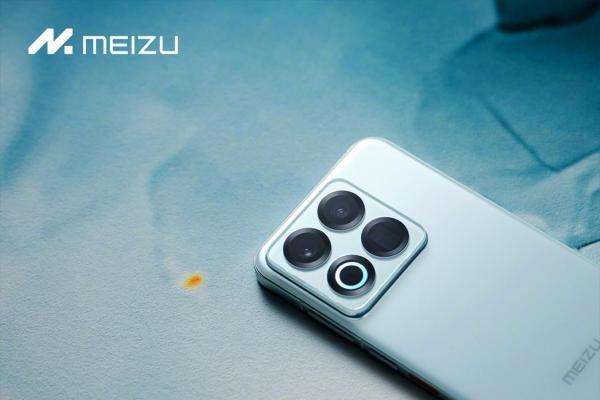 号称“魅族史上最高赞誉”！魅族22月白天青配色发售