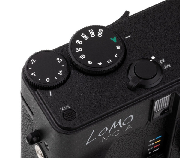lomo-mca__black__controls__on-white-1536x1349.jpg