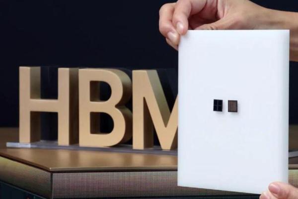 压力给到三星 SK海力士全球首发12层堆叠HBM4内存