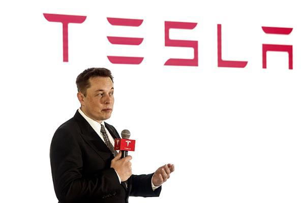 为造纯血美国芯，马斯克要盖巨型工厂，月产10万片晶圆