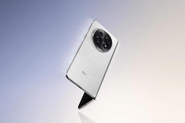 行业首款骁龙8E5大折叠手机！OPPO Find N6要来了