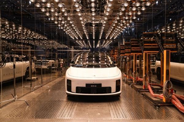 理想8.1.0辅助驾驶推送！修复多个Bug，体验更丝滑