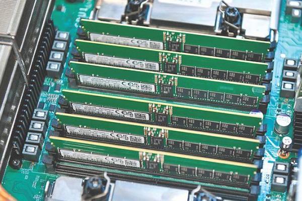 DDR4现货涨幅高达176%，将带动终端硬件价格持续飞升