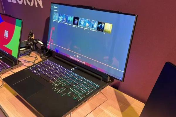 从16到24英寸自由伸缩！联想卷轴屏游戏本Legion Pro Rollable CES首秀