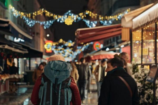 致敬Contax，可惜蔡司新镜头Aatma还是电影头