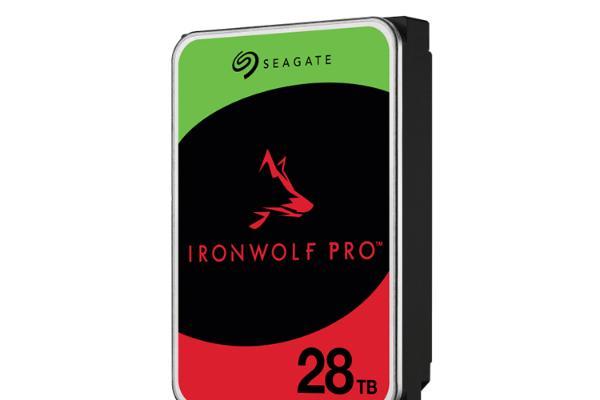 硬盘涨价催生跨国采购，英国人飞去美国买竟立省40%！