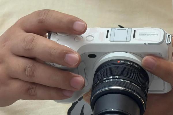 影石M43相机曝光，无反市场是要变天了？