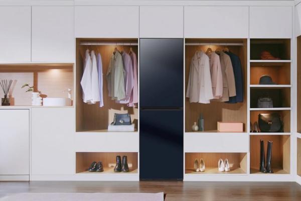 三星AI神 黑钻衣物护理机：智慧护衣 简约高雅 让精致生活触手可及 