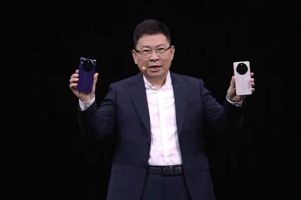 索尼三星怕了没？曝华为自己造相机传感器了！