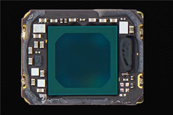 iPhone 17系列首发！荣耀Magic9系列将跟进方形前摄