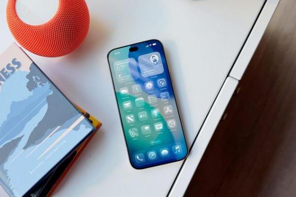 返校季促销结束苹果就涨价，别等1299美元起的iPhone 18 Pro了