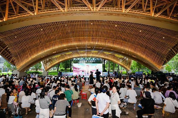 千年诗城邂逅电竞浪潮 湖南洪江打造“电竞+古城”融合文旅新样板