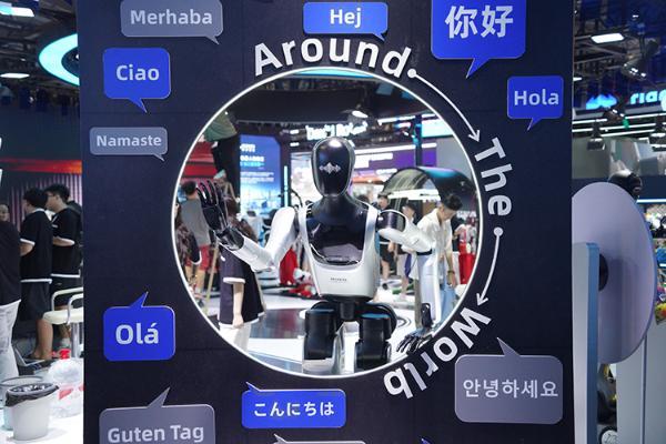 AI时代，算力与存力并重！闪迪多款存储产品亮相WAIC 2026
