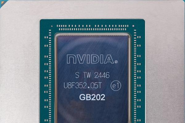 完善高端产品线，保留32GB显存：NVIDIA计划推出RTX 5090 SE显卡