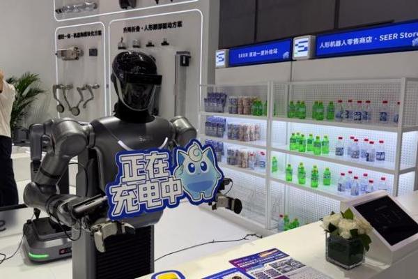 机器人工作不再单打独斗：仙工智能WRC2026展示三合一大脑架构
