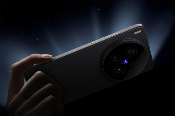 vivo X500系列预热，两个行业最强：17EV动态范围+4K240fps首发