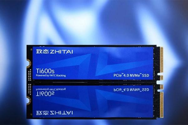 致态Ti600s上市：AI时代，谁还在认真服务零售玩家