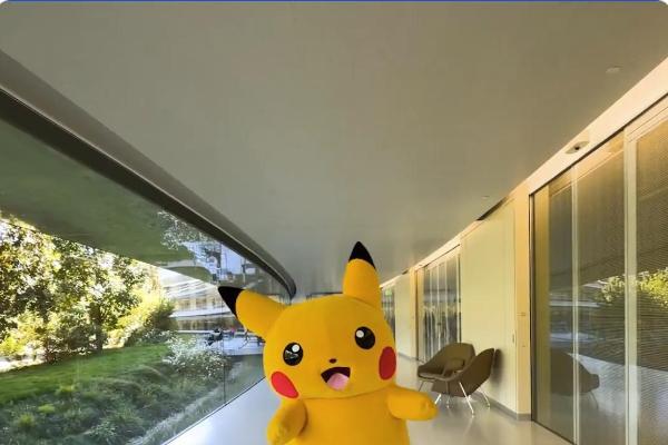 皮卡丘携CEO现身Apple Park！库克/特纳斯迎宾