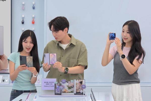 比华为Pura X Max还火？三星Galaxy Z Fold 8预定破百万