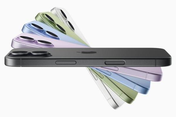 苹果狂砍iPhone 17产能，涨价虽迟会到