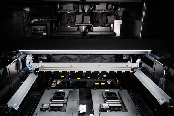 色彩无限接近真实世界！OPPO新一代屏幕双产线技术正式发布