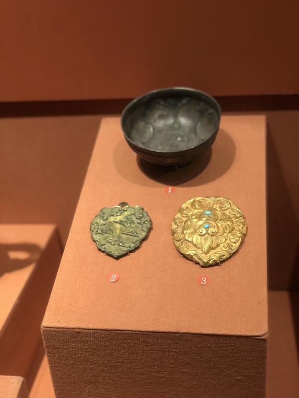 看见文物 | 体现了唐代中西文化交流的繁荣——镀金口三鱼莲瓣纹银碗